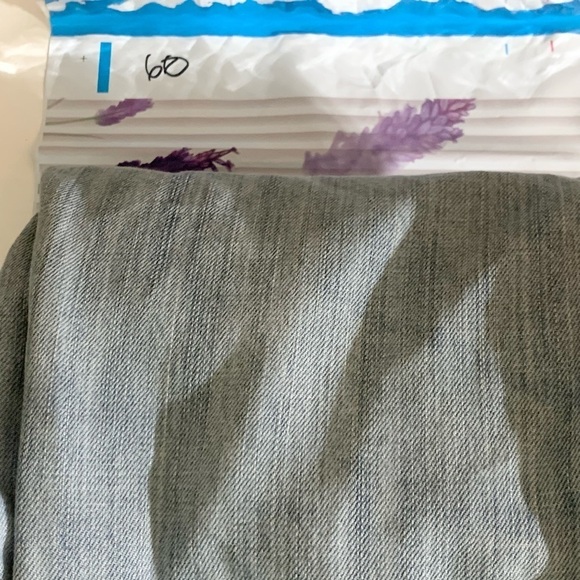 Limited Express boyfriend jeans - Picture 15 of 15